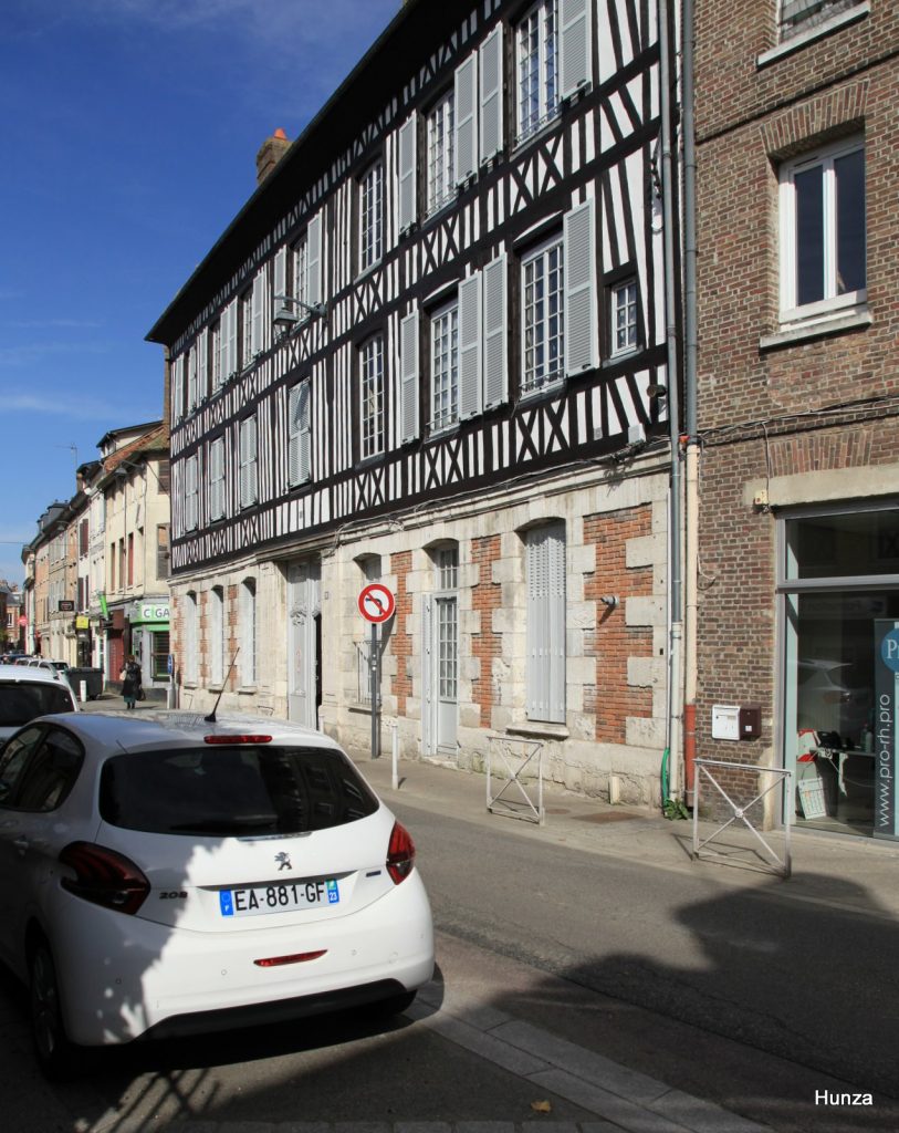 Maison traditionnelle normande rue du Quai à Louviers