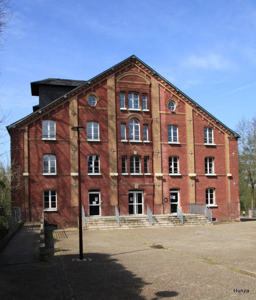 Le moulin traditionnel de Louviers, un symbole du patrimoine historique de la ville