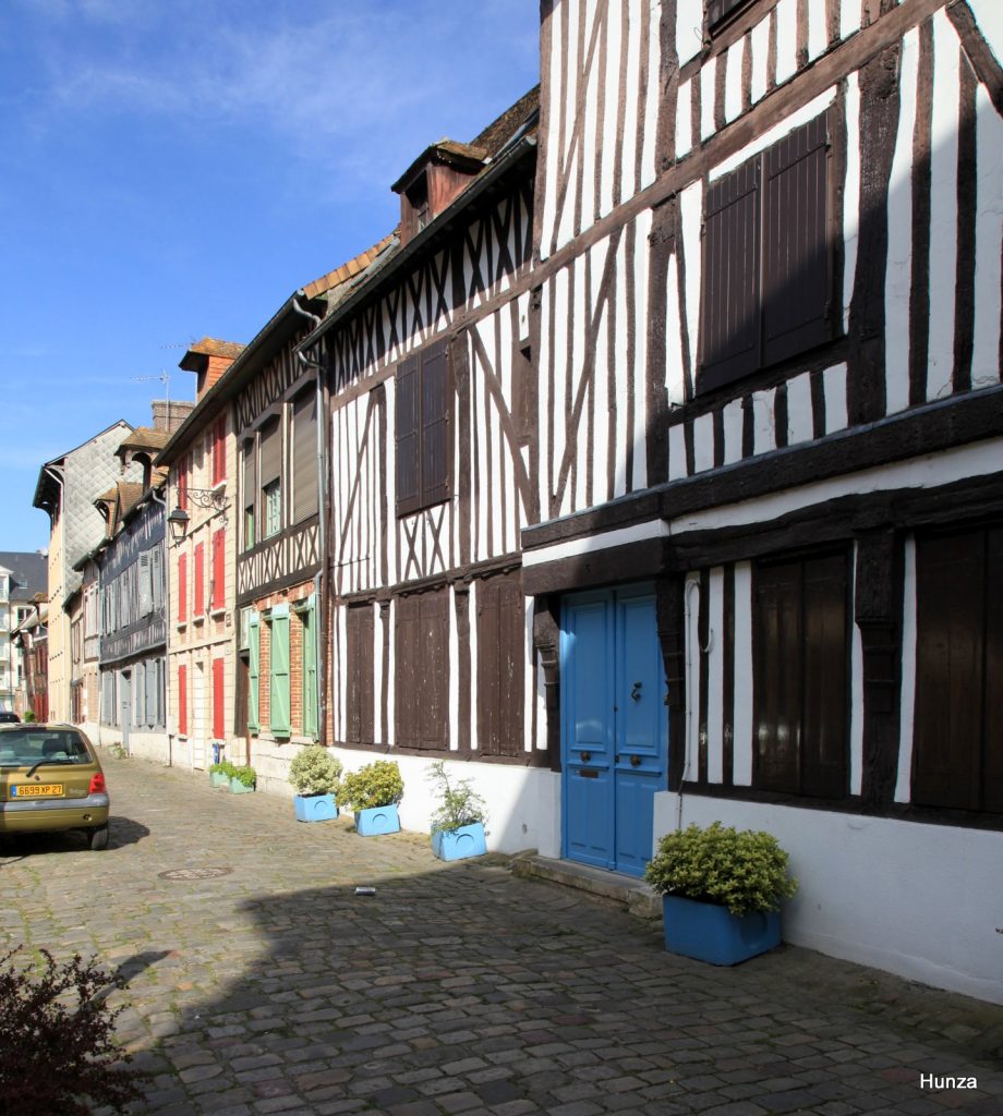 Maisons à colombages de la rue Ternaux à Louviers, au cœur du centre historique