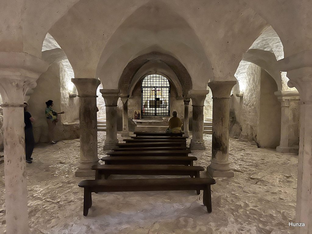 Crypte de la basilique de Vézelay abritant les reliques de Sainte Marie-Madeleine