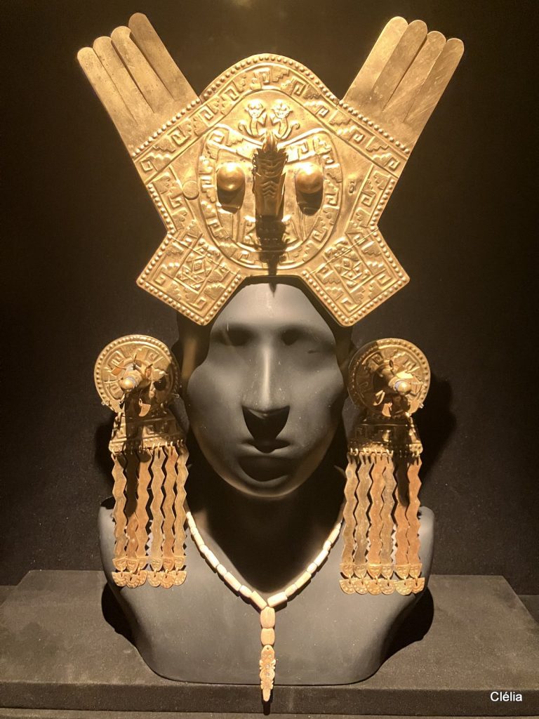 Parure en or de la culture Chimú exposée au musée Larco à Lima – que voir à Lima