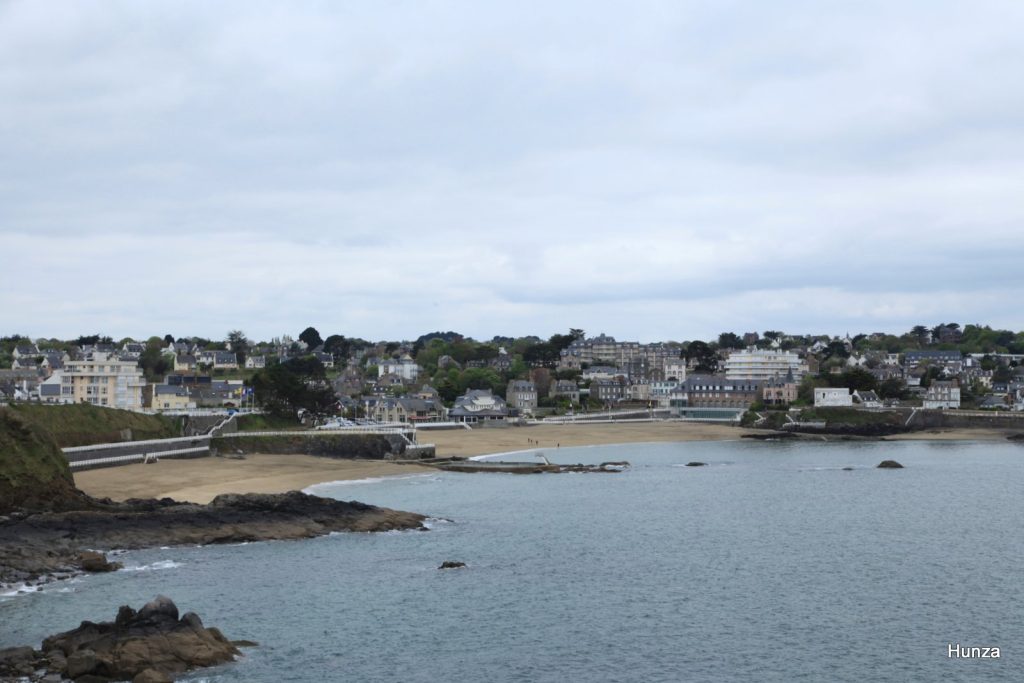 Plages du Casino et du Châtelet vues depuis le GR34