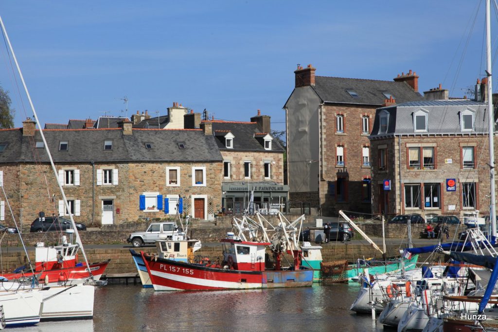 Quais et bateaux du port de Paimpol, étape GR34 Binic Paimpol