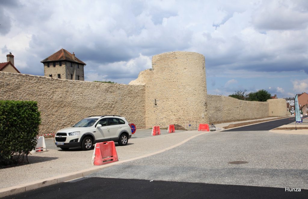 Enceinte médiévale des Marchaux à Autun, vestiges des fortifications historiques