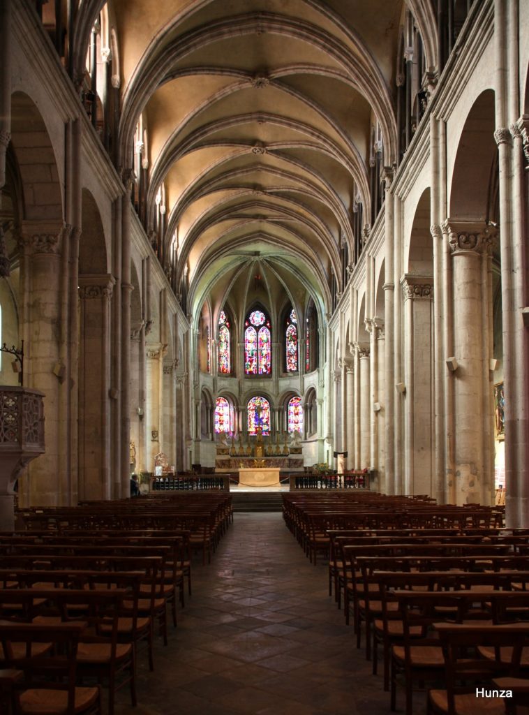 Intérieur de la cathédrale Saint-Jean de Besançon