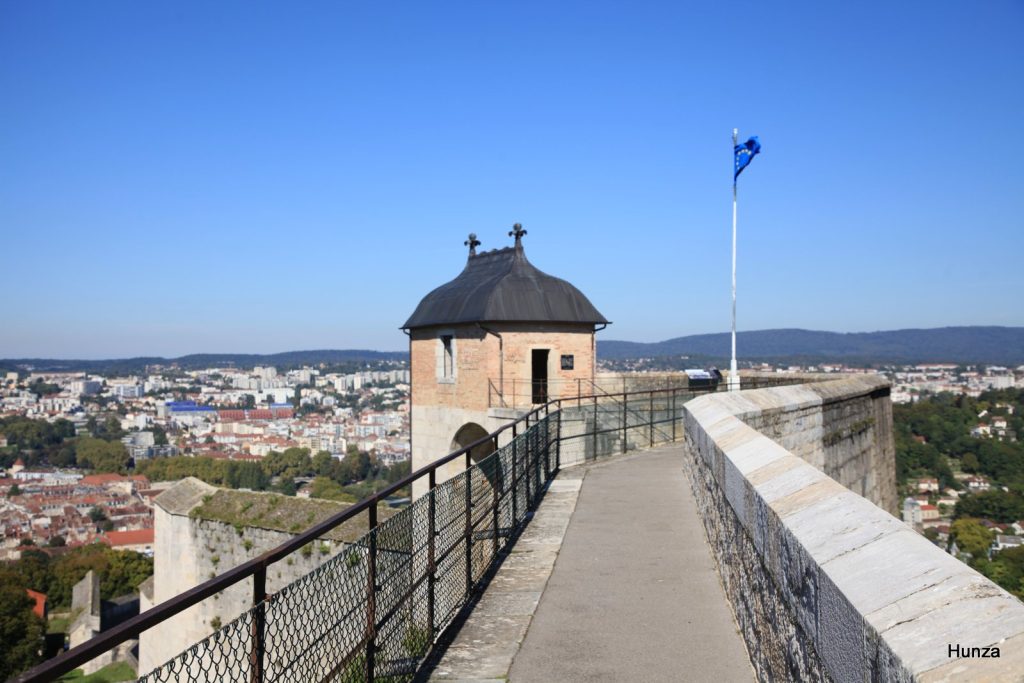 Guérite du Roi de la citadelle de Besançon vue depuis le chemin de ronde