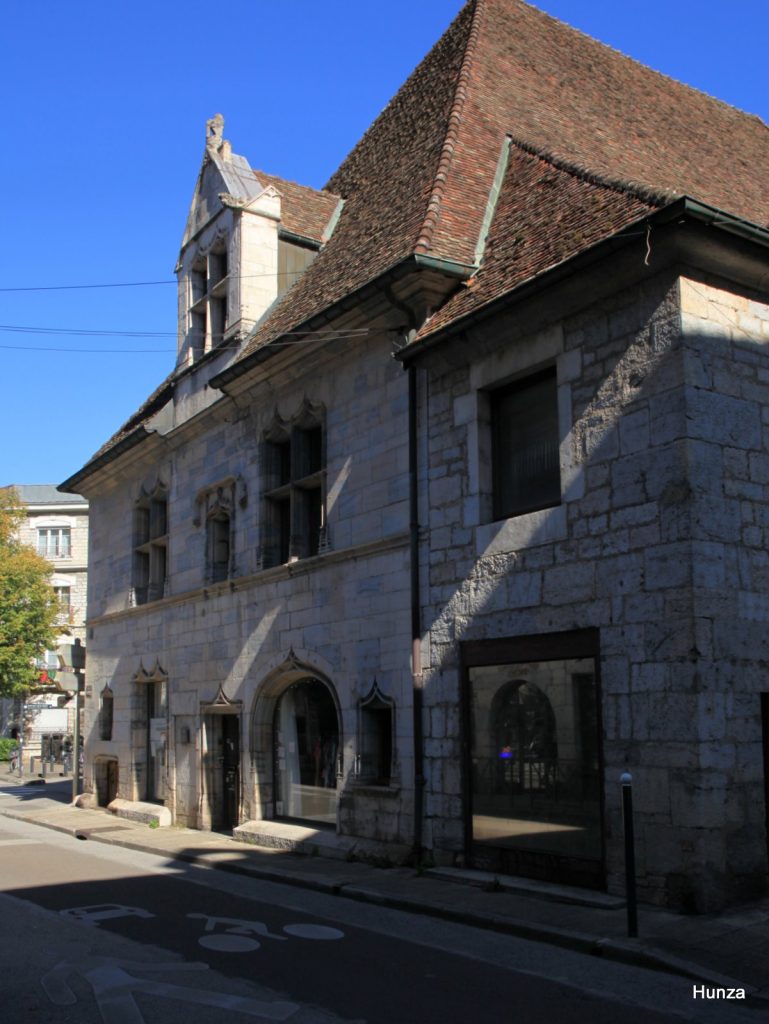 Façade de l'hôtel Mareschal à Besançon