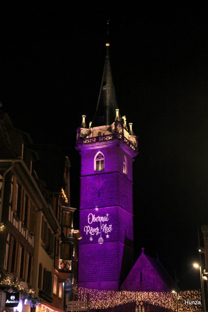 Beffroi d'Obernai illuminé lors du marché de Noël d'Obernai