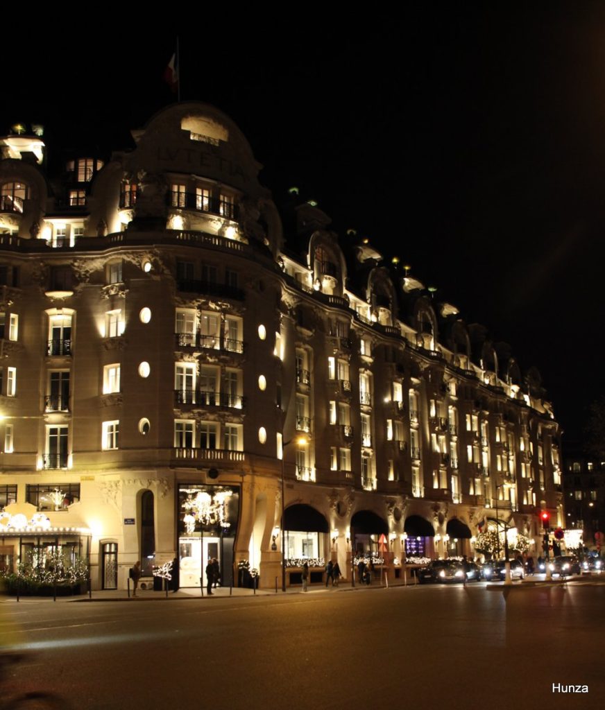 Illuminations de Noël à l'Hôtel Lutetia à Paris