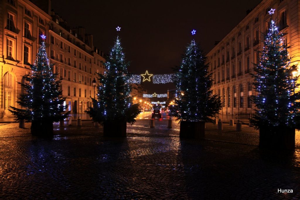 Illuminations de Noël Paris, rue Soufflot