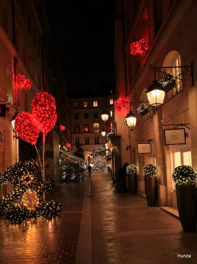 Illuminations de Noël Paris, Village Royal