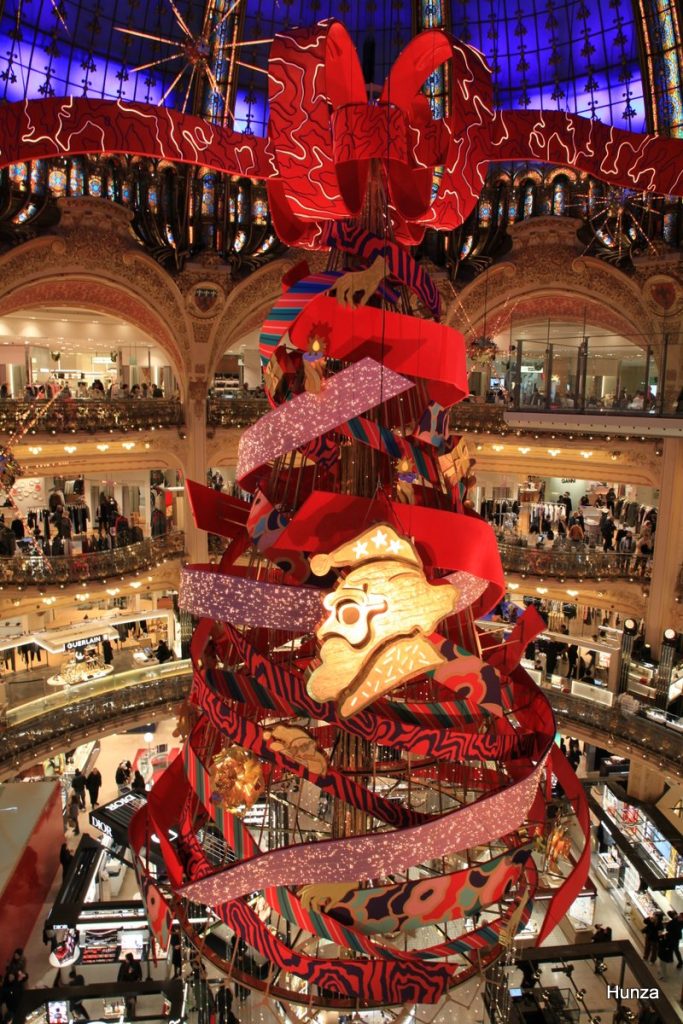 Sapin de Noël des Galeries Lafayette à Paris