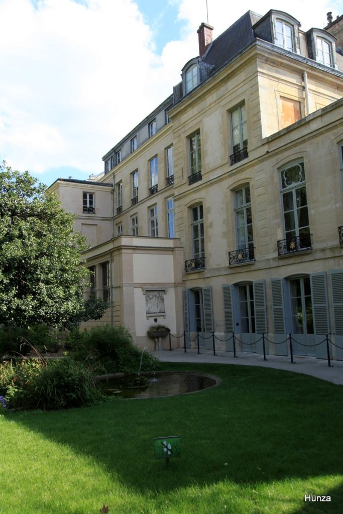 L'Hôtel d'Assy vu depuis les jardins des Archives Nationales à Paris