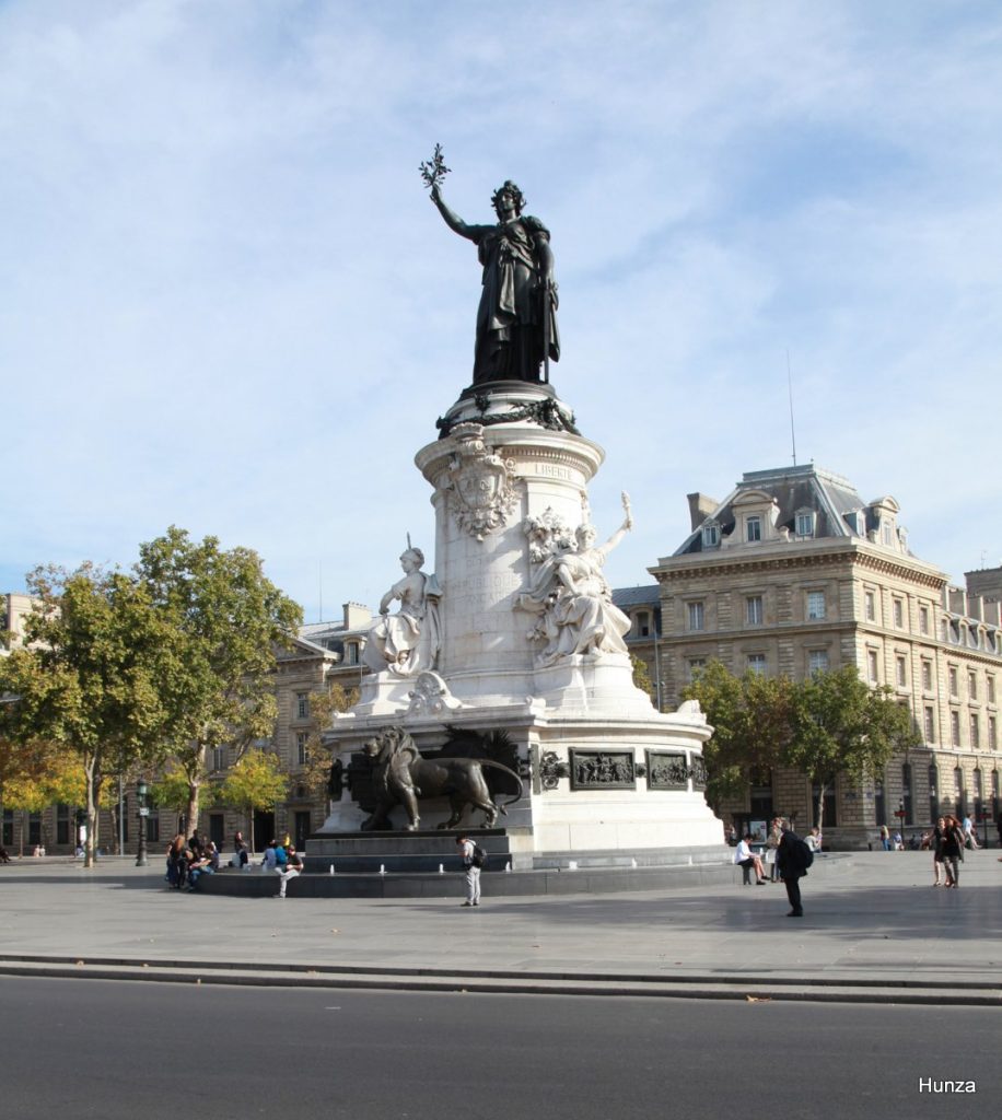Place de la République à Paris avec la statue de la République