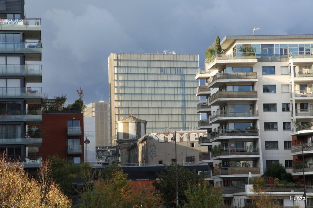 Bibliothèque François Mitterrand vue depuis le jardin des Grands Moulins - abbé Pierre