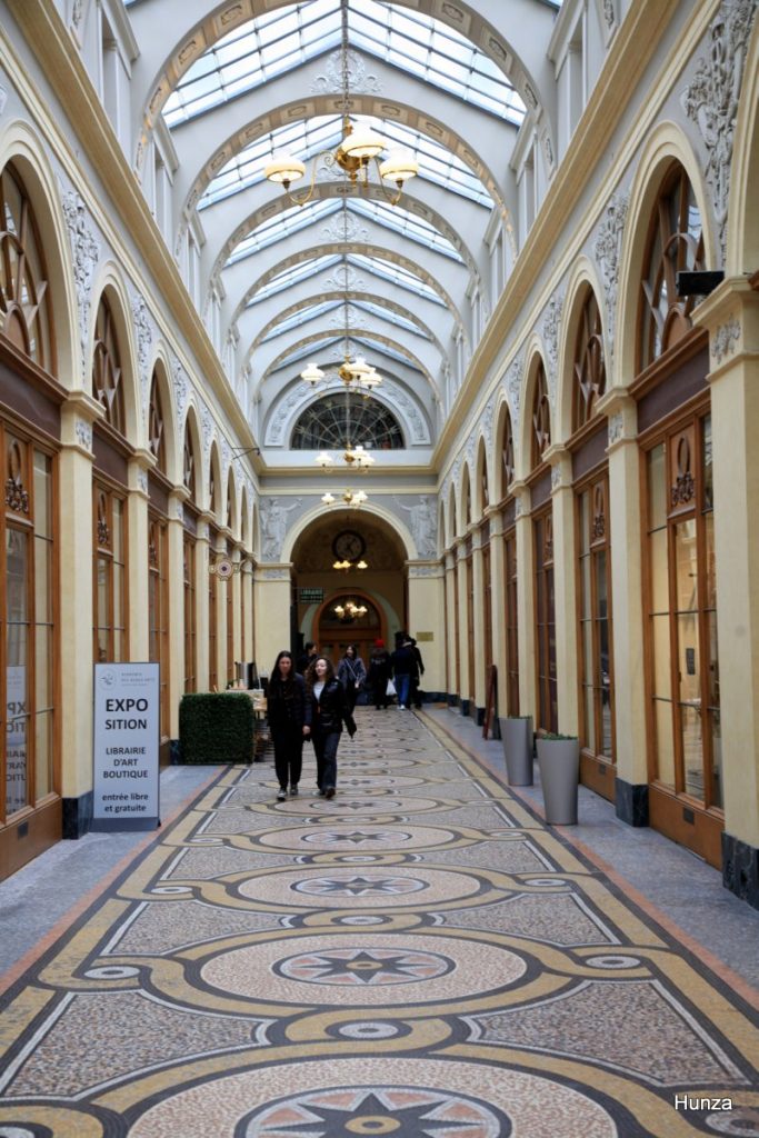 Verrière et mosaïques de la galerie Vivienne à Paris