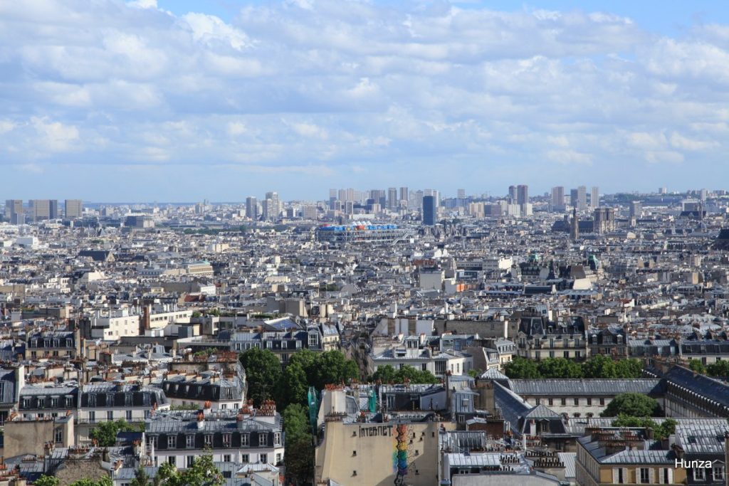 Panorama depuis Montmartre en direction du Centre Georges Pompidou à Paris