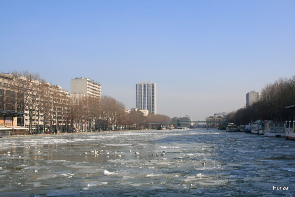 Bassin de la Villette gelé en février 2012 (Paris 19e)