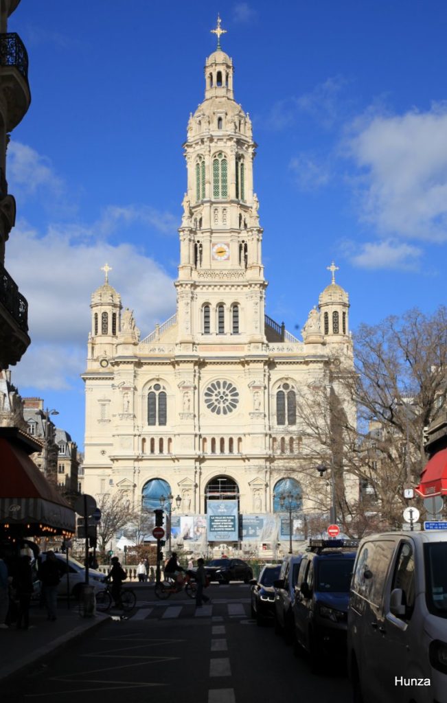 Façade de l’église de la Sainte-Trinité dans le 9e arrondissement de Paris