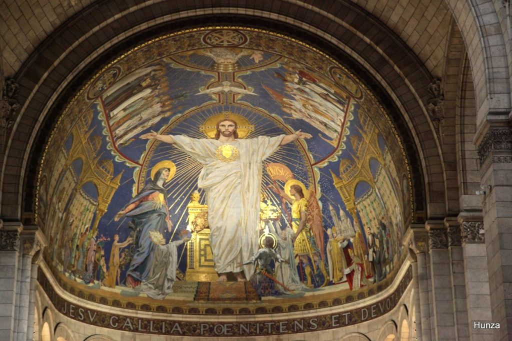 Mosaïque du Christ en gloire à l’intérieur du Sacré-Cœur de Montmartre