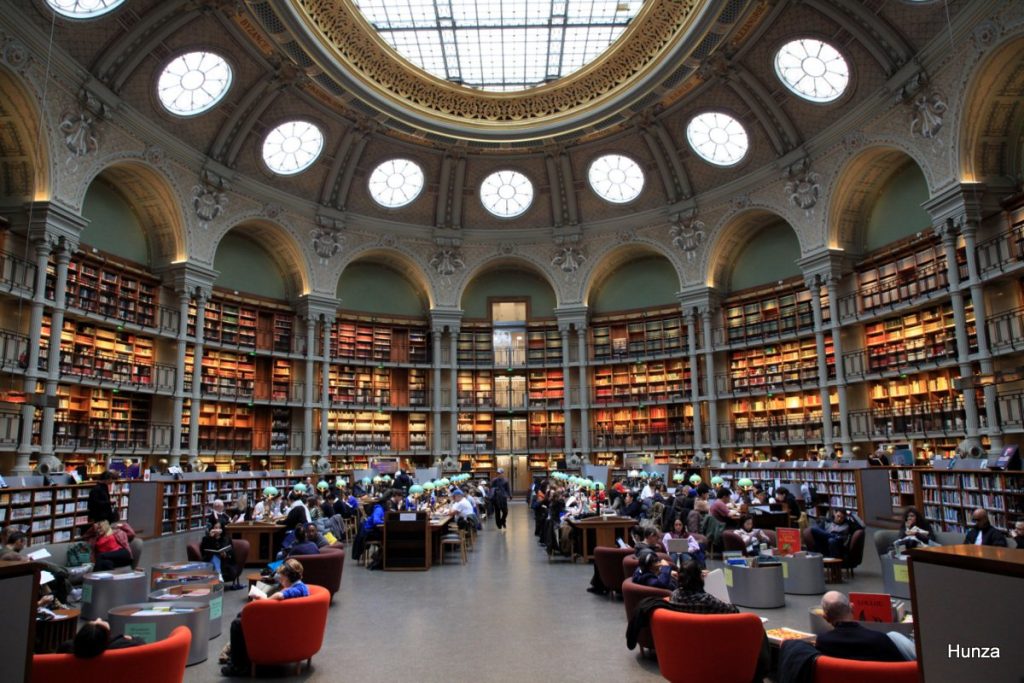 Salle Ovale de la Bibliothèque nationale de France site Richelieu à Paris