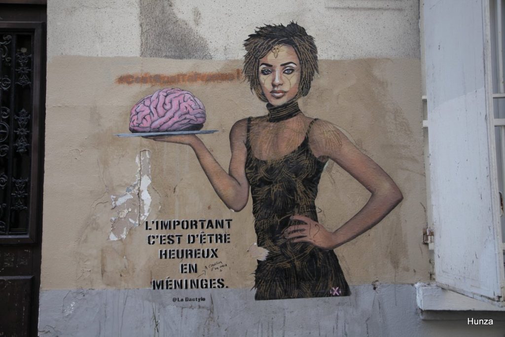 Street art dans la rue des Cascades à Paris 20e