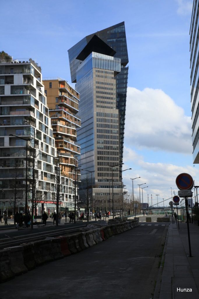 Tours Duo vues depuis l'avenue de France à Paris 13e arrondissement 