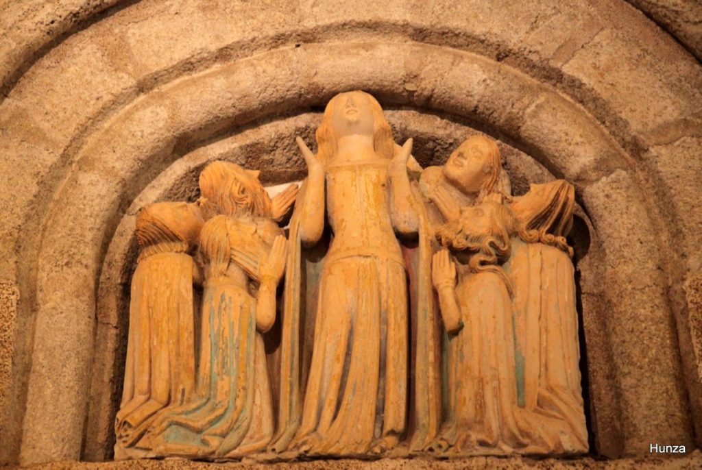 Groupe sculpté de l'Annonciation dans l'église de Brélévenez de Lannion 