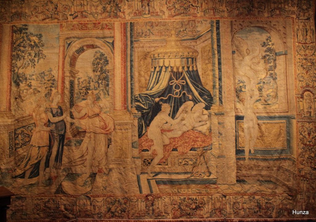Chambre de Psyché au château d’Azay-le-Rideau avec tapisseries flamandes