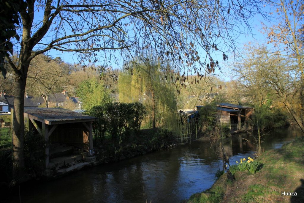Anciens lavoirs le long du Gouessant à Lamballe