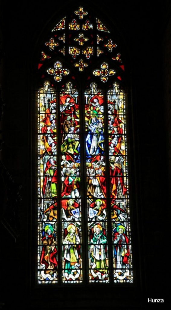 Vitrail de Max Ingrand dans la collégiale Notre-Dame de Lamballe