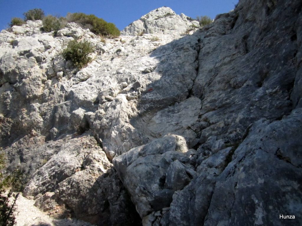 Passage escarpé du Pas du Berger sur la Sainte-Victoire