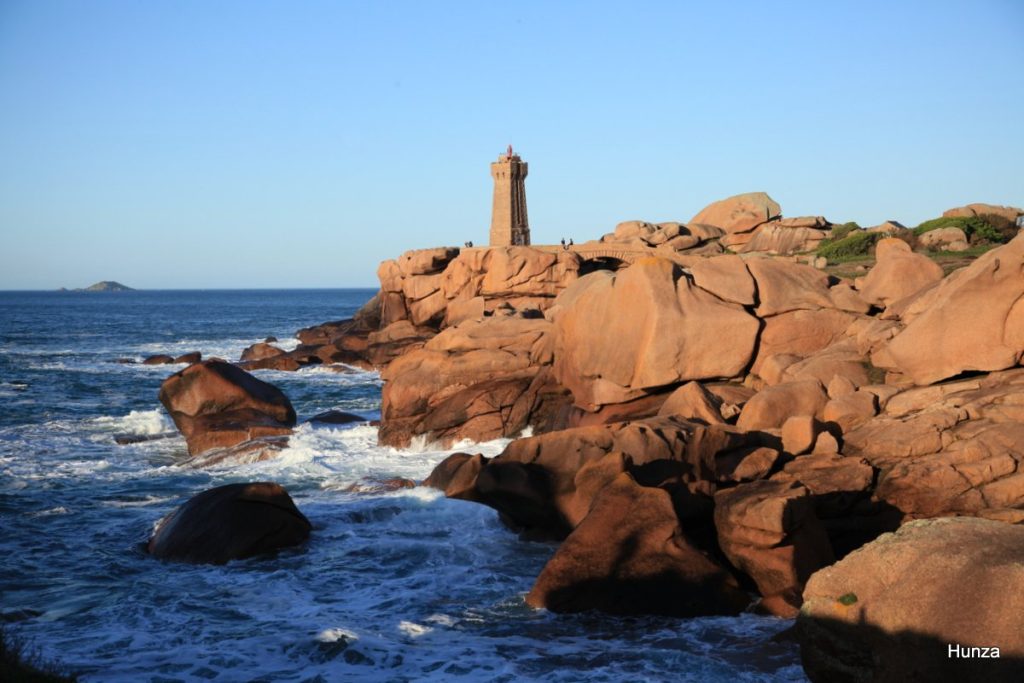 Phare de Ploumanac’h Mean Ruz au coucher du soleil côte de granit rose Bretagne