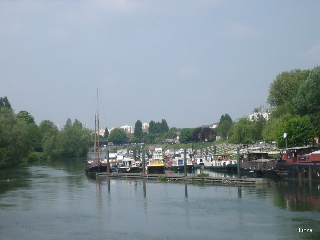 Port de Neuilly-sur-Marne à l’entrée du canal de Chelles
