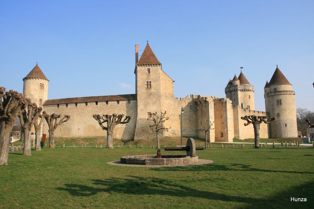 Château fort de Blandy-les-Tours en Seine-et-Marne