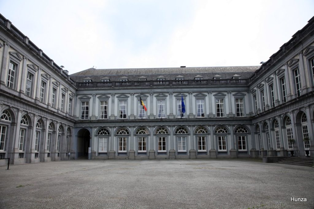 Cour d'honneur du Palais d'Egmont à Bruxelles