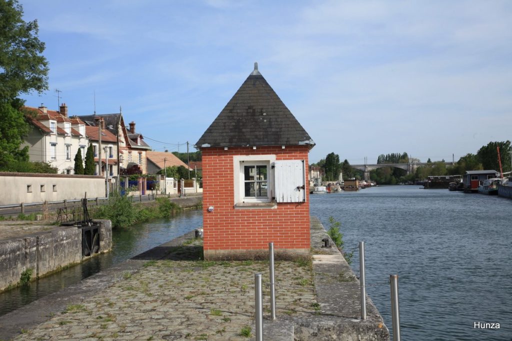 L'ancienne écluse sur le Loing à Saint-Mammès