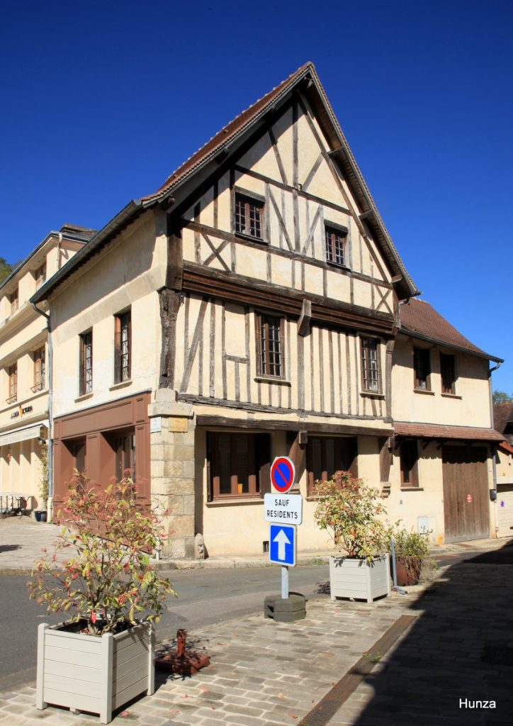 Maison à pans de bois à La Roche-Guyon