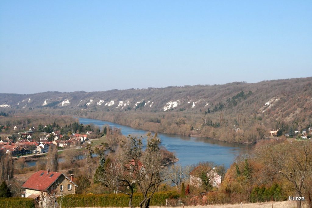 Méandre de la Seine et falaises vus depuis les hauteurs de Vétheuil