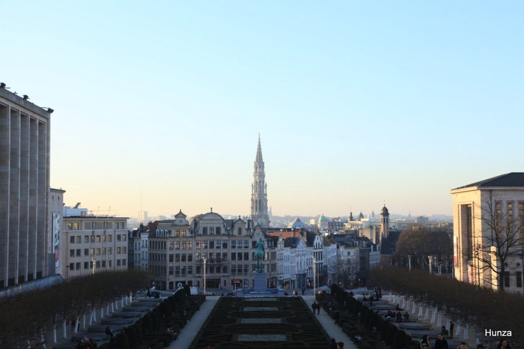 Panorama sur le centre-ville de Bruxelles depuis le jardin du Mont des Arts 