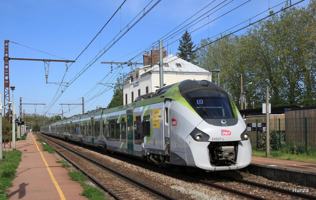 Régiolis Z 54500 TER en gare de Saint-Mammès