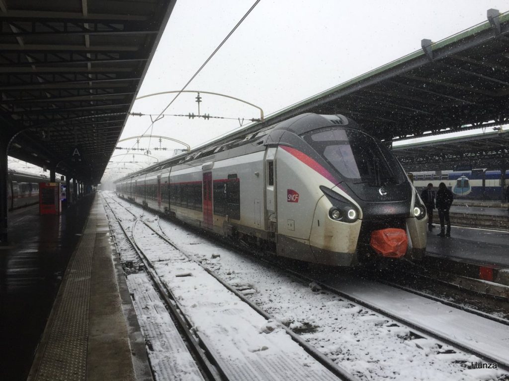 Régiolis Intercités en gare de Paris-Est par temps de neige
