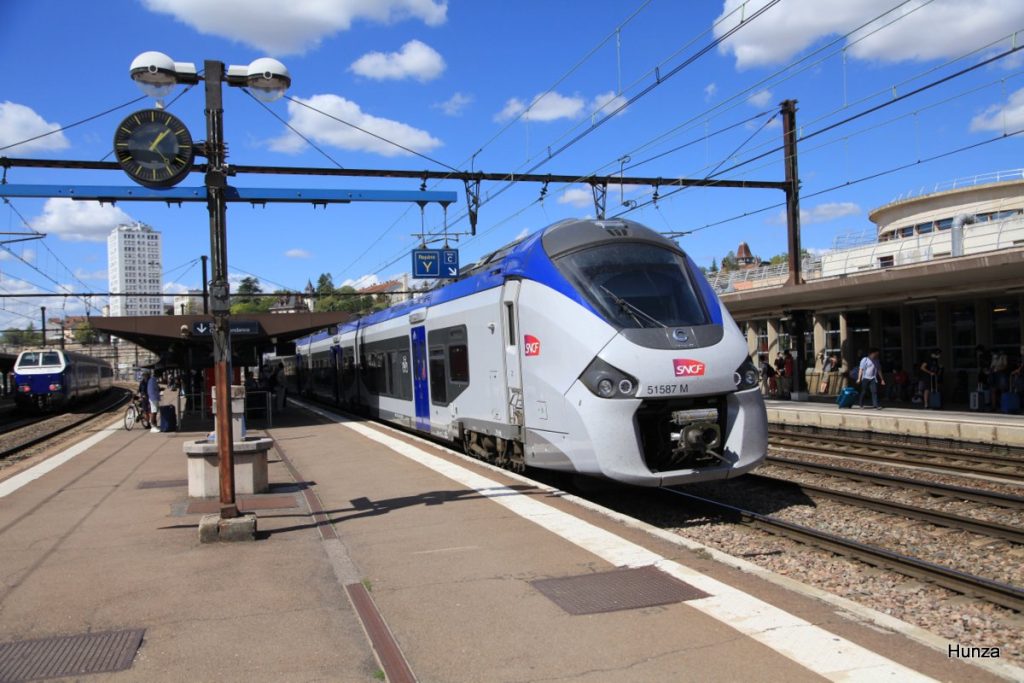 Régiolis TER Dijon - Besançon en gare de Dijon-Ville