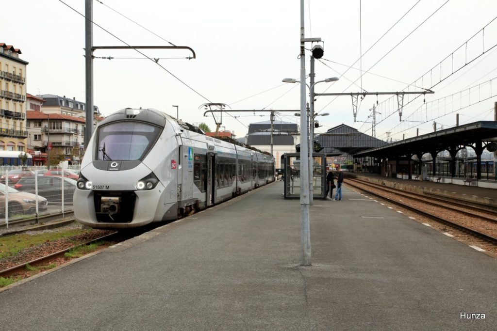 TER Régiolis en gare d’Hendaye à destination de Bordeaux