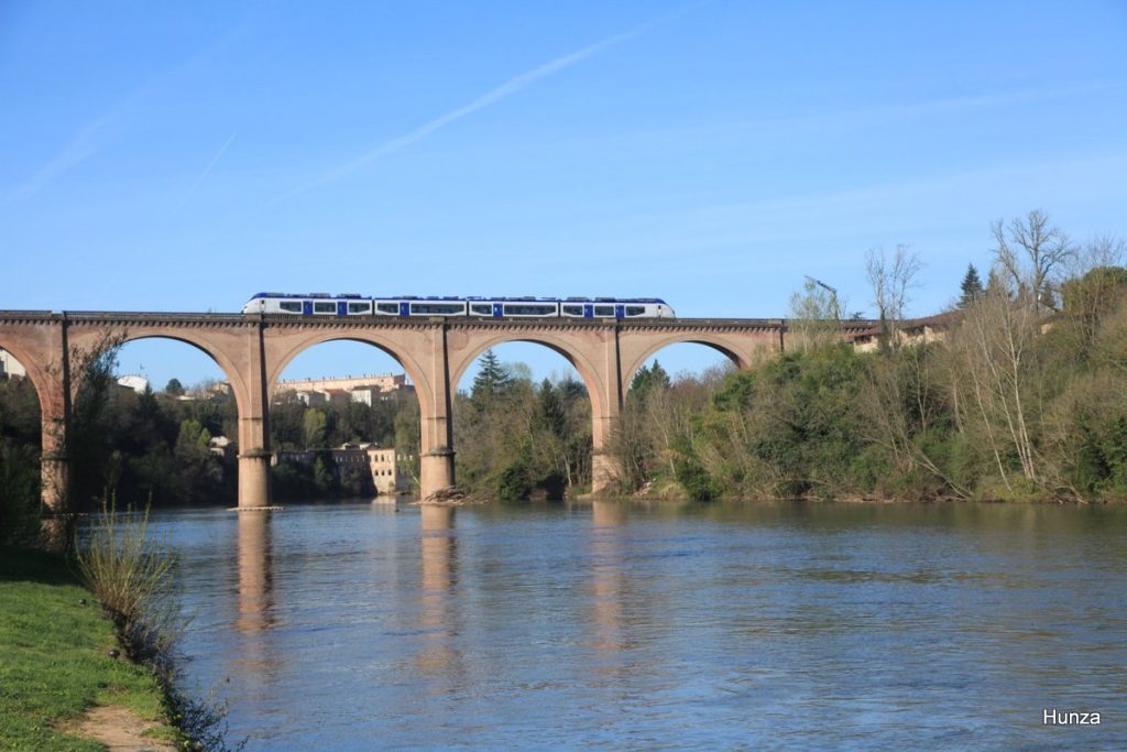 Régiolis TER sur le viaduc d’Albi