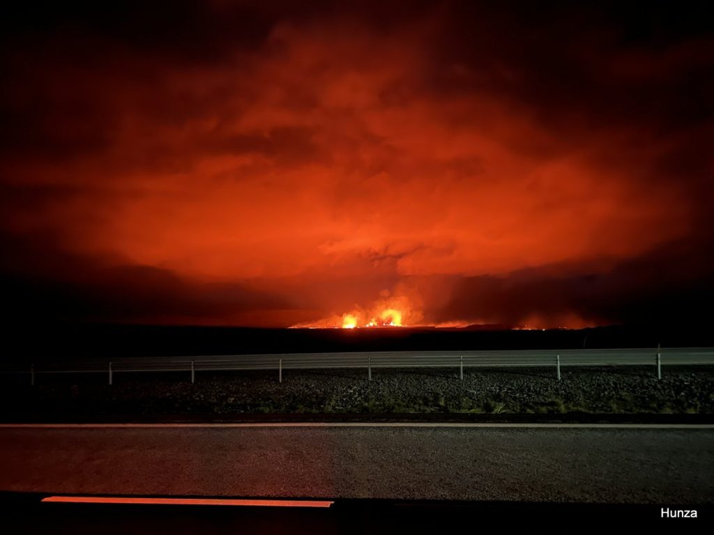 Éruption volcanique dans la péninsule de Reykjanes en Islande