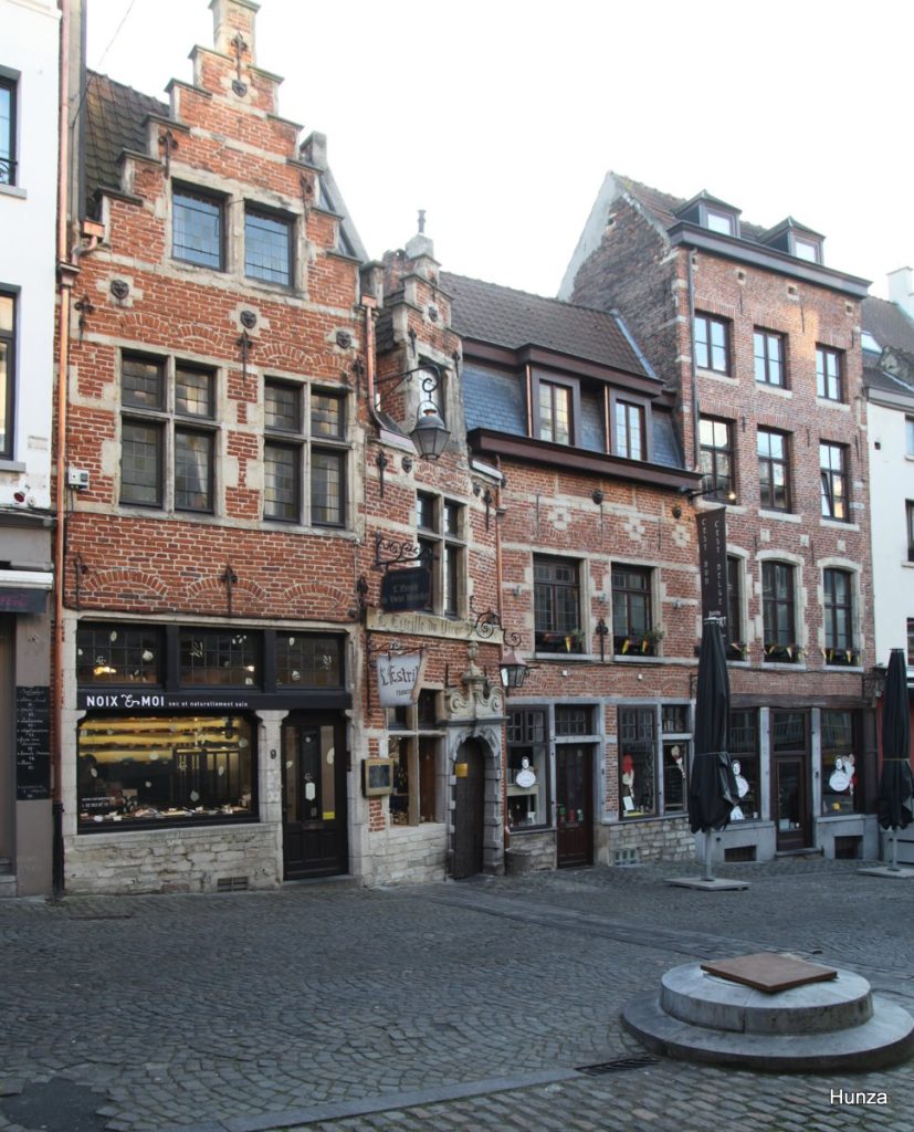 Maisons en briques dans la rue Rollebeek à Bruxelles
