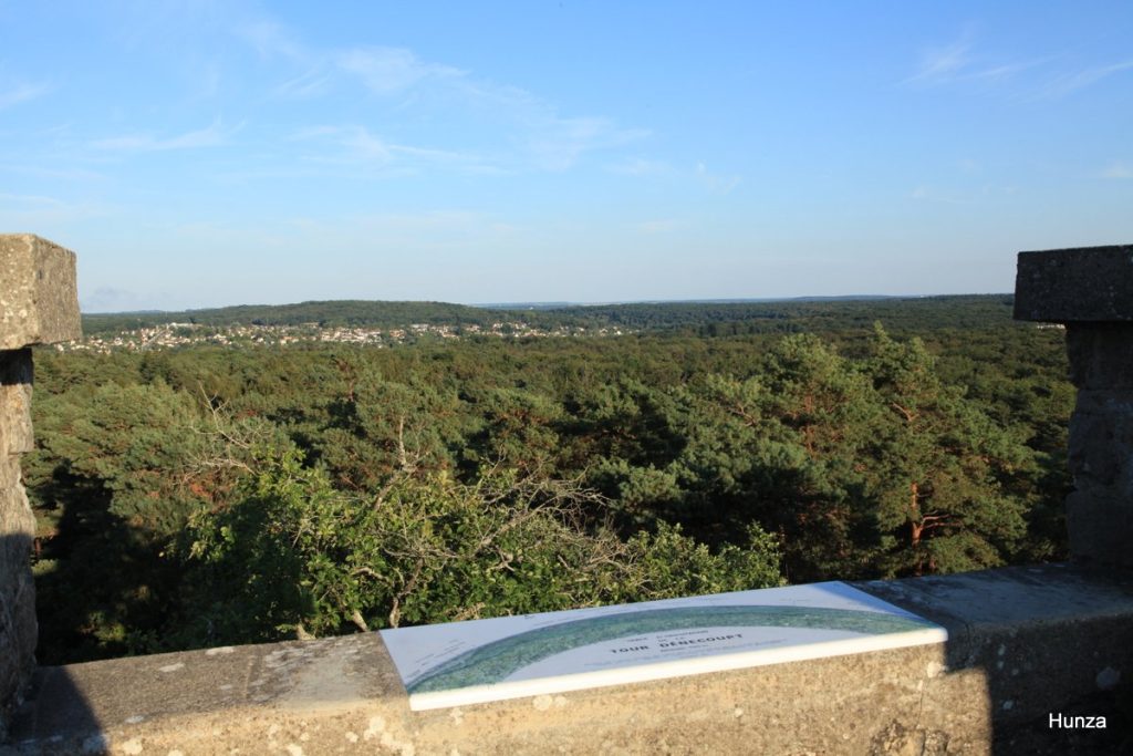 Tour Denecourt, table d'orientation côté Samoreau