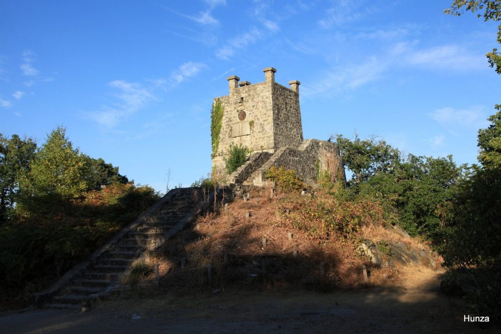 Tour Denecourt qui permet de profiter d'un beau panorama sur la forêt de Fontainebleau