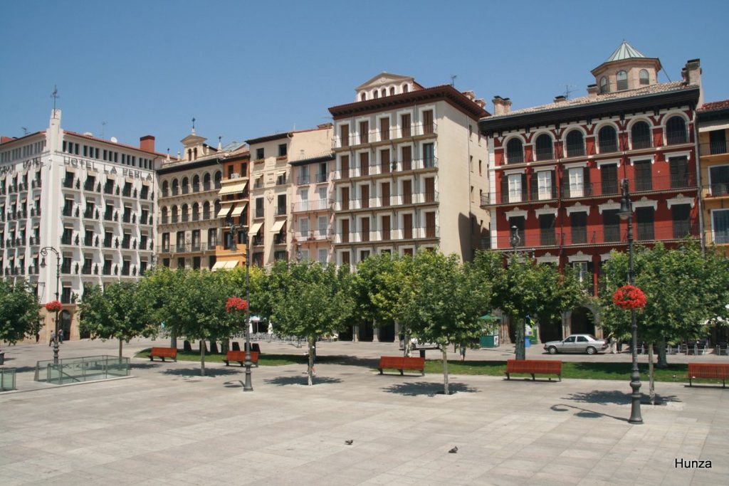 L’hôtel La Perla sur la Plaza del Castillo à Pampelune